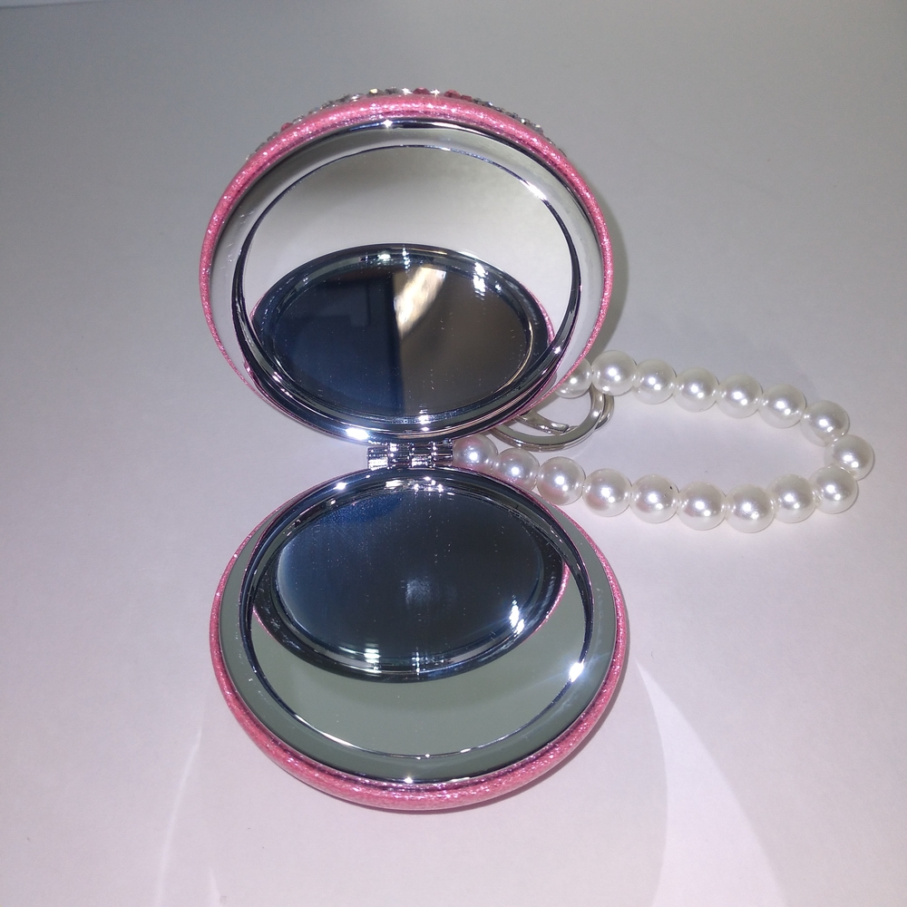 Cherry Rhinestone Key & Card Holder - Picture 2 of 4